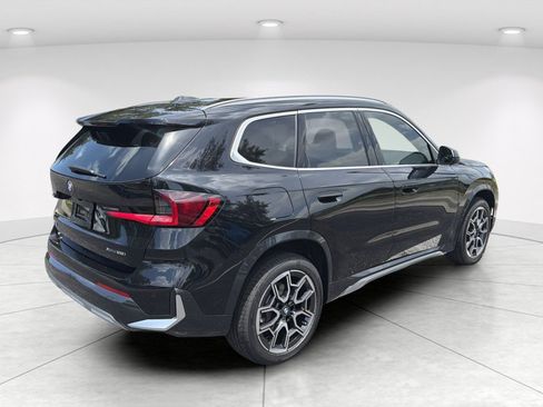 New 2026 BMW X1 xDrive28i w/ Technology Package AWD/4WD image 4