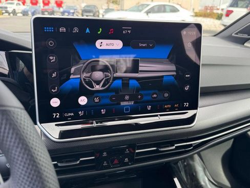 Used 2026 Volkswagen Golf 2.0T image 14