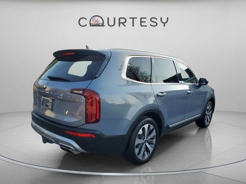 Used 2020 Kia Telluride S FWD image 3