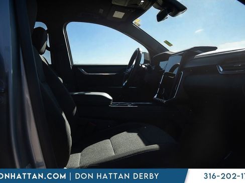 Used 2025 GMC Acadia Elevation image 24