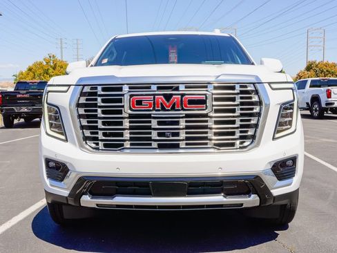 New 2026 GMC Yukon XL Denali w/ Denali Reserve Package AWD/4WD image 4