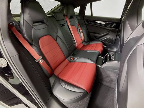 New 2026 Porsche Panamera image 29