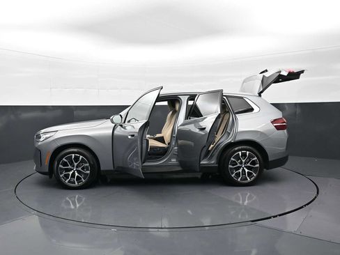 Used 2026 BMW X3 xDrive30i w/ Convenience Package AWD/4WD image 36