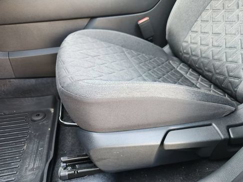 Used 2026 Nissan Kicks SV FWD image 22