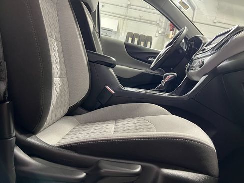 Used 2024 Chevrolet Equinox LS w/ Midnight Edition FWD image 28