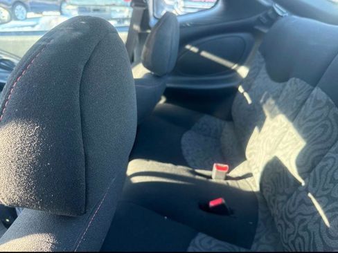 Used 2001 Hyundai Tiburon image 5