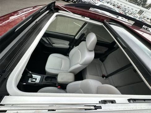 Used 2016 Subaru Forester 2.5i Premium w/ All-Weather Package image 6