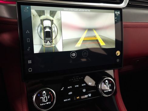 Used 2022 Jaguar F-PACE SVR image 32