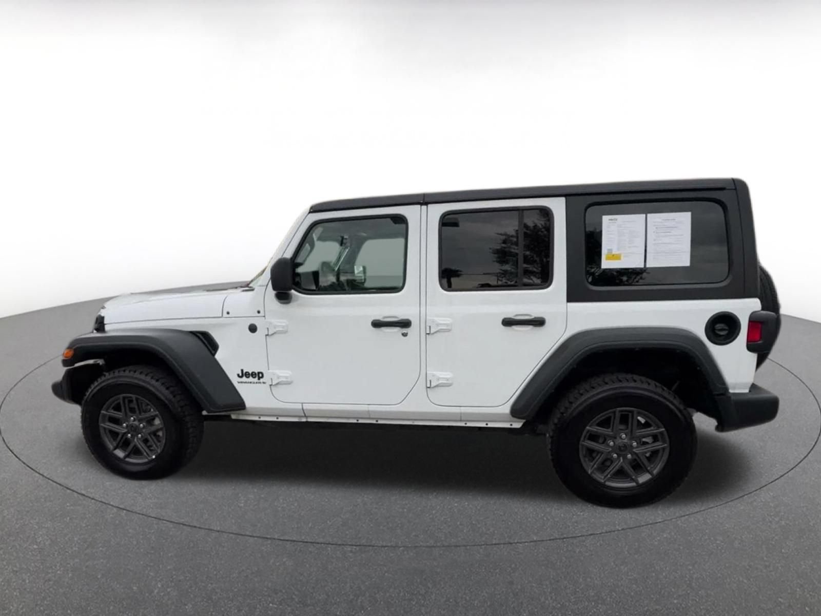 Used 2025 Jeep Wrangler Unlimited Sport AWD/4WD image 8