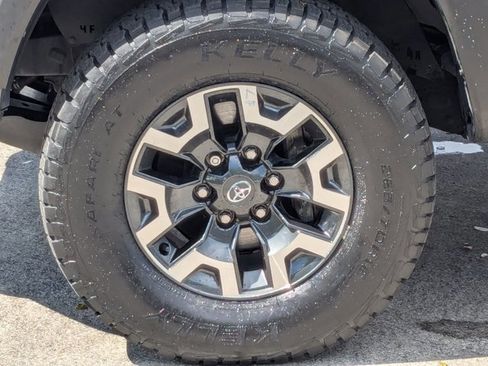 Used 2023 Toyota Tacoma TRD Off-Road w/ TRD Premium Off Road Package image 23