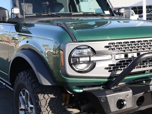 Used 2023 Ford Bronco Badlands AWD/4WD image 9