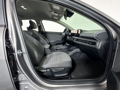 Used 2025 Kia K4 EX image 5