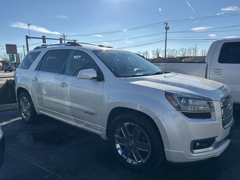Used 2013 GMC Acadia Denali image 2