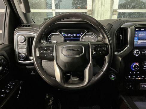 Used 2022 GMC Sierra 3500 Denali AWD/4WD image 17