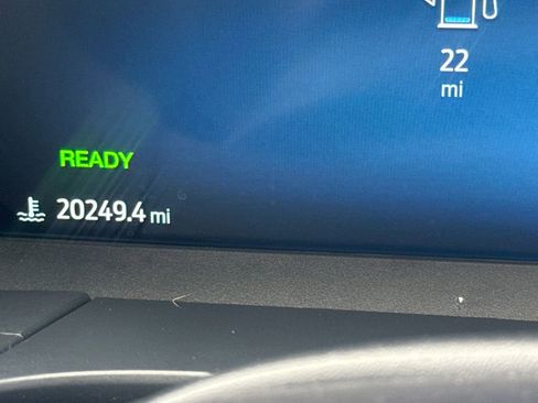 Used 2025 Ford Escape SE image 32