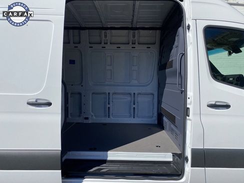 Used 2025 Mercedes-Benz Sprinter 2500 image 14