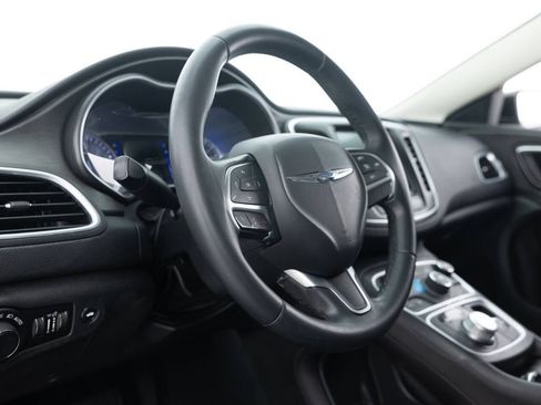 Used 2017 Chrysler 200 Limited Platinum image 23