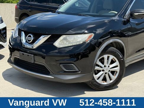 Used 2015 Nissan Rogue SV w/ SV Premium Package AWD/4WD image 2