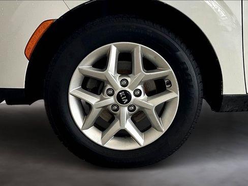 Used 2021 Kia Soul S image 10