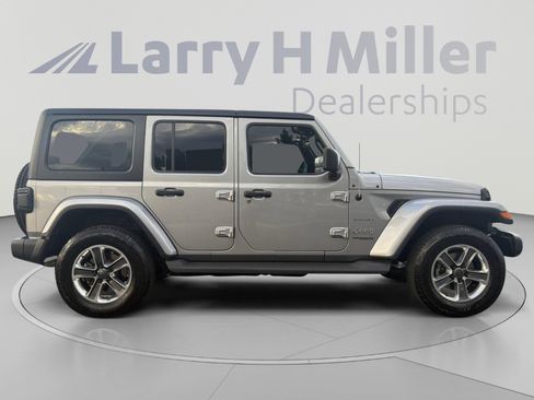 Used 2020 Jeep Wrangler Unlimited Sahara AWD/4WD image 6