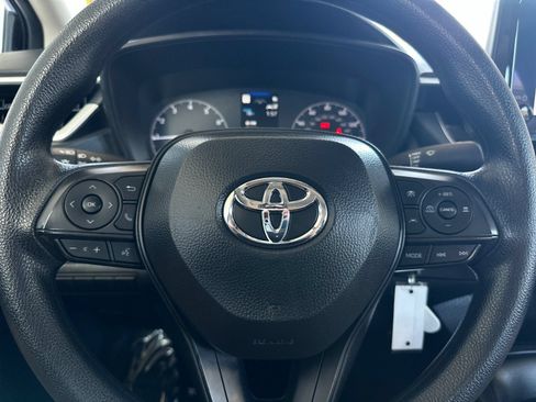 Used 2025 Toyota Corolla LE FWD image 19