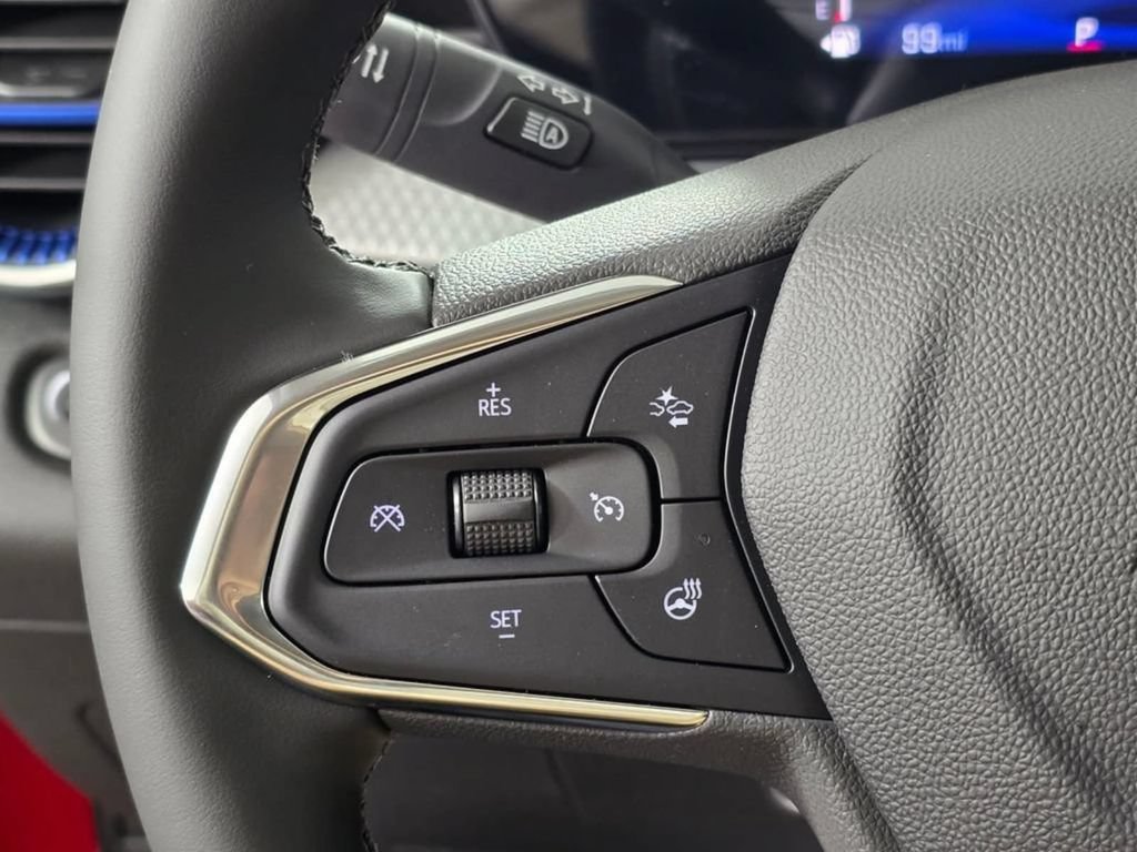 Used 2026 Chevrolet Trax LT w/ Driver Confidence Package FWD image 32