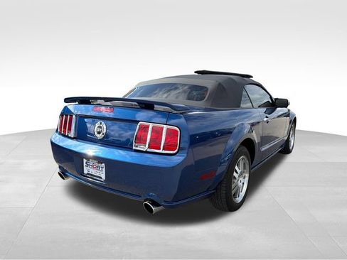 Used 2006 Ford Mustang GT RWD image 5