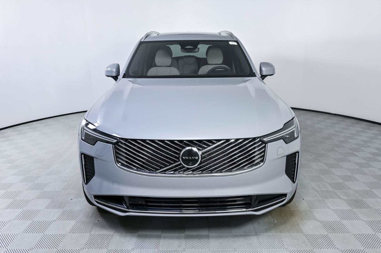 New 2026 Volvo XC90 T8 Plus w/ Protection Package Premier AWD/4WD image 35