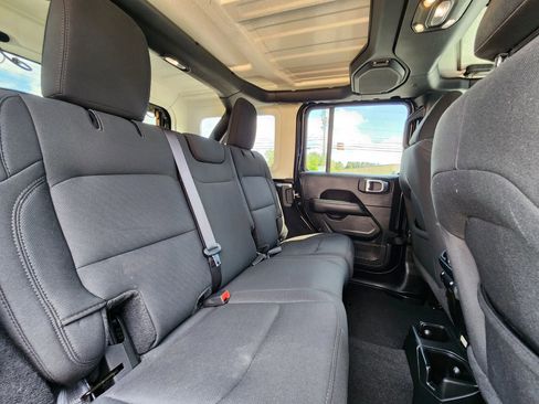 Used 2021 Jeep Wrangler Unlimited Sahara w/ Cold Weather Group image 45