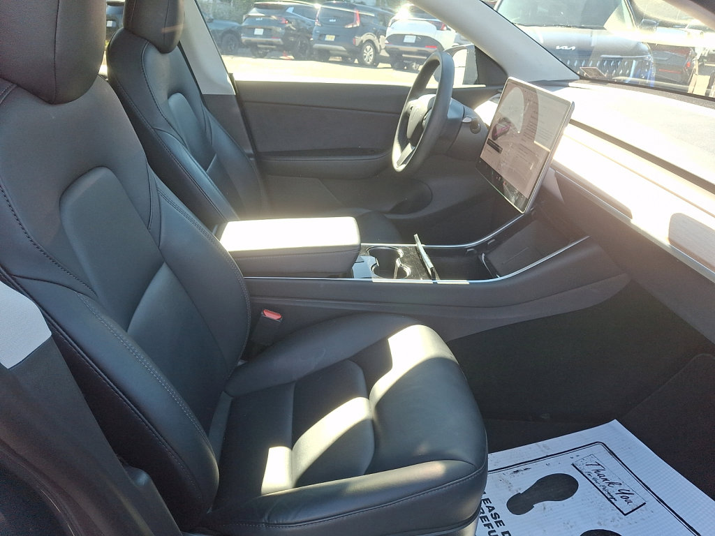 Used 2021 Tesla Model Y Long Range AWD/4WD image 11