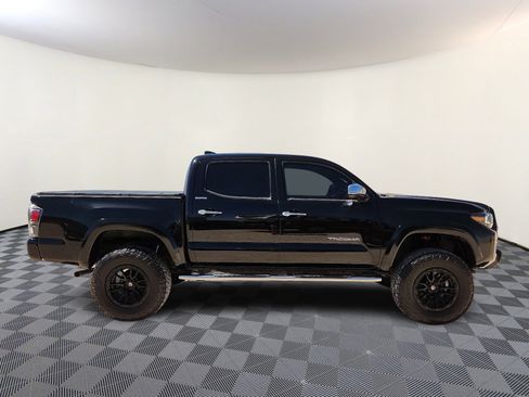 Used 2023 Toyota Tacoma Limited RWD image 5