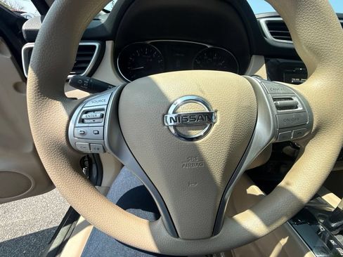Used 2014 Nissan Rogue SV AWD/4WD image 21