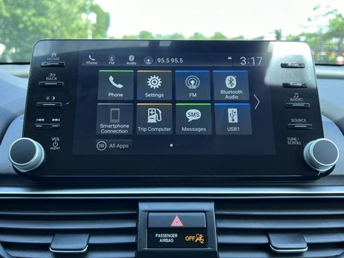 Used 2021 Honda Accord LX image 31