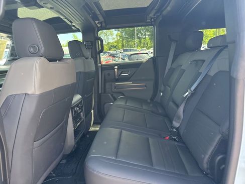Used 2025 GMC Hummer EV 3X AWD/4WD image 12