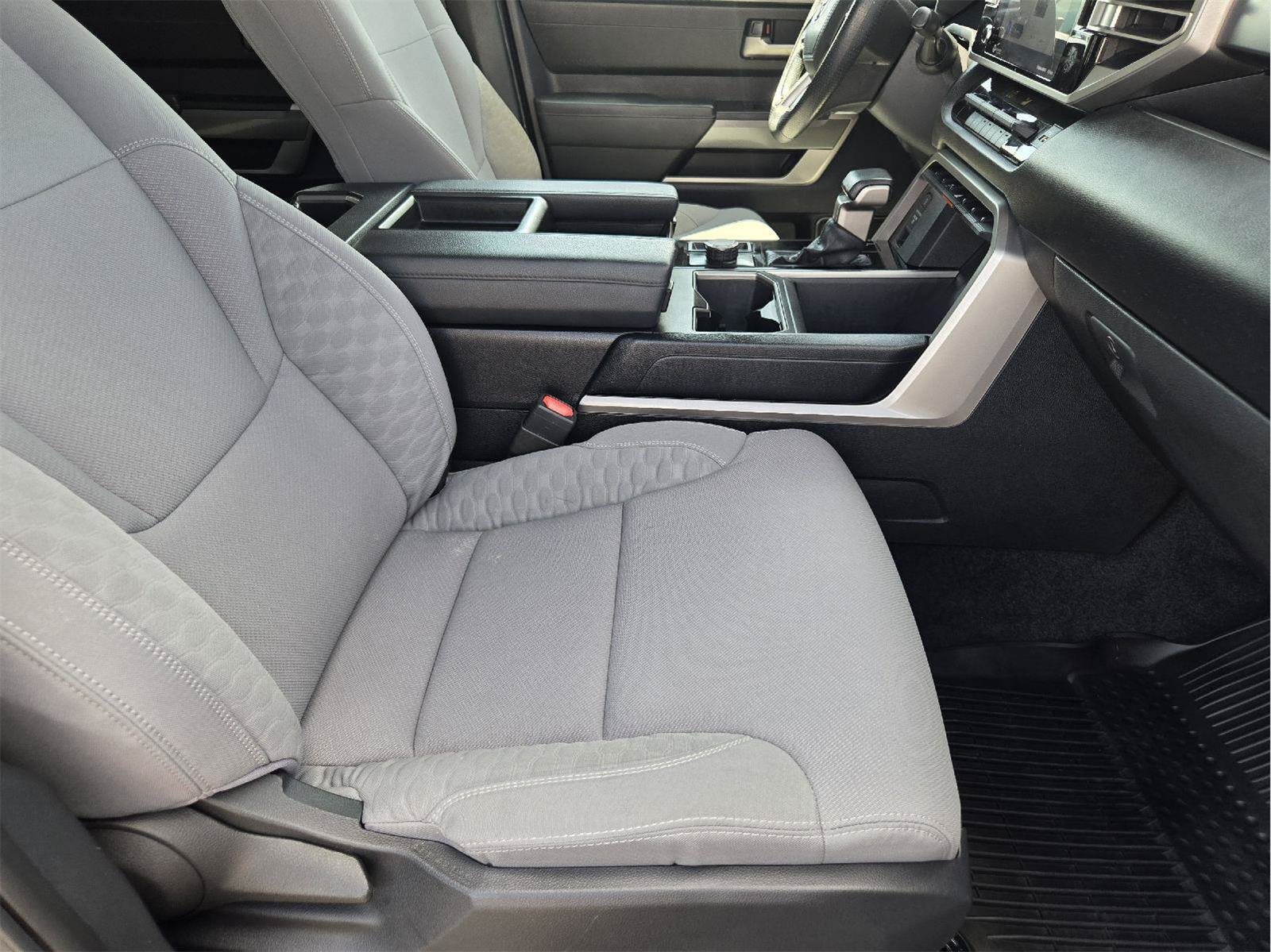 Used 2022 Toyota Tundra SR5 AWD/4WD image 12