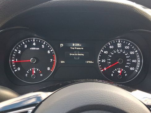 Certified 2024 Kia Forte LXS w/ LXS Technology Package image 18