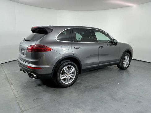 Used 2018 Porsche Cayenne AWD/4WD image 7