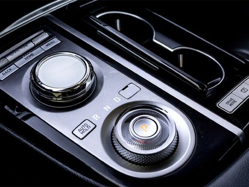 Used 2023 Genesis G80 2.5T image 25