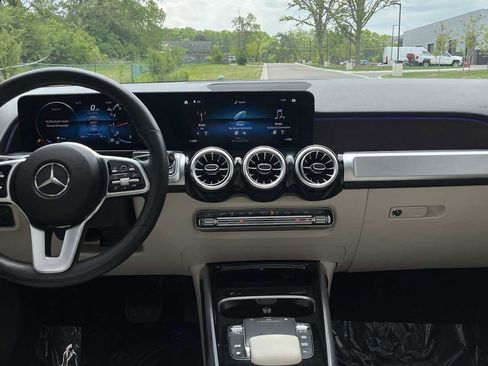 Used 2023 Mercedes-Benz GLB 250 4MATIC image 29