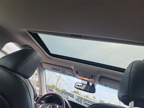 Used 2014 Lexus ES 350 w/ Luxury Package FWD image 26