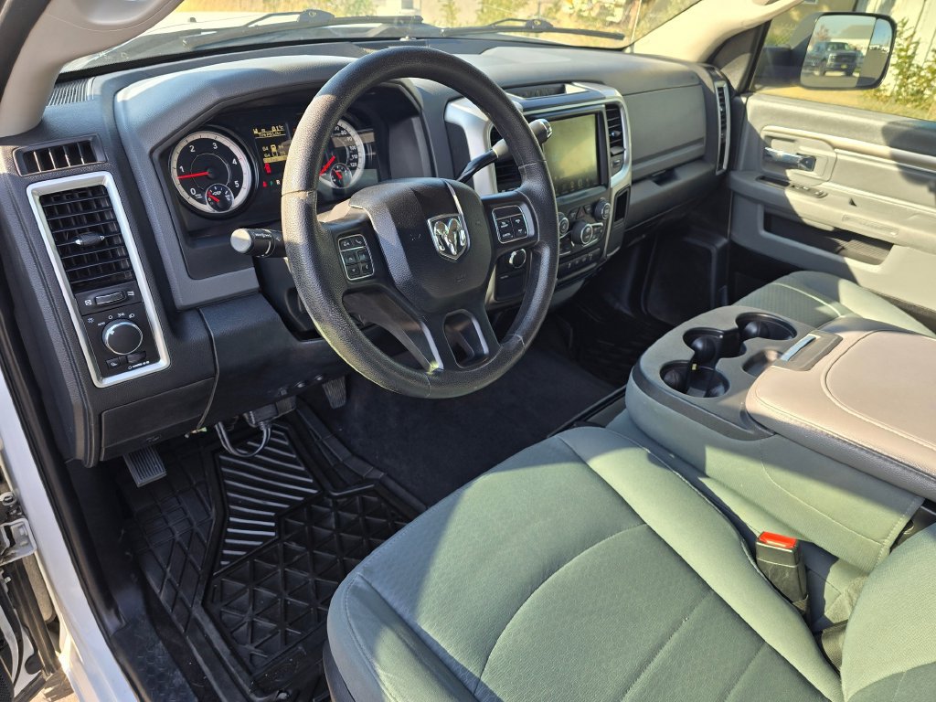 Used 2017 RAM 2500 SLT AWD/4WD image 2