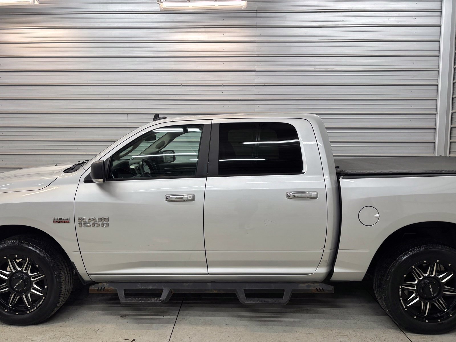 Used 2018 RAM 1500 Big Horn AWD/4WD image 9