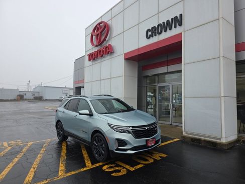 Used 2022 Chevrolet Equinox RS w/ LPO, Floor Liner Package image 1