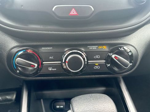 Certified 2023 Kia Soul LX FWD image 18