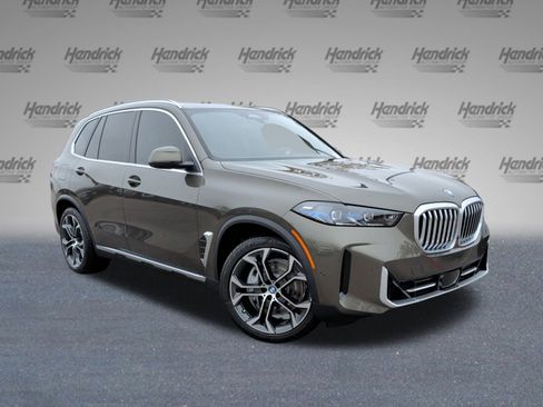 New 2026 BMW X5 xDrive50e w/ Climate Comfort Package image 2