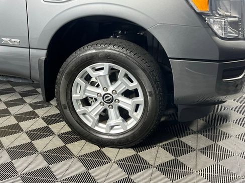 Used 2024 Nissan Titan SV w/ SV Convenience Package image 13