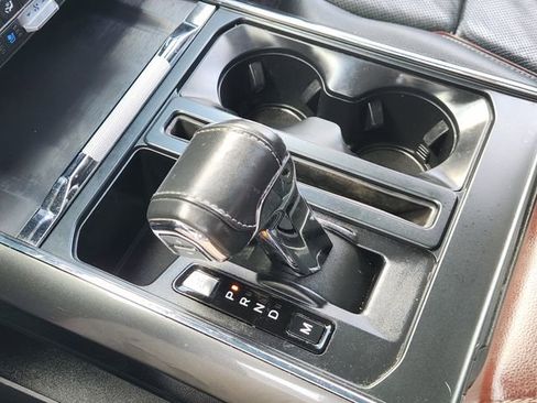 Used 2022 Ford F150 Lariat w/ Equipment Group 502A High image 21