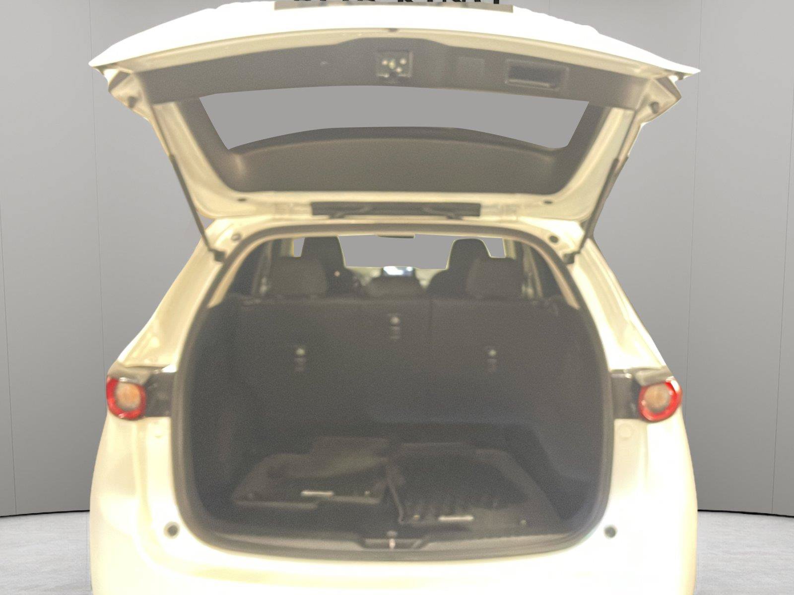Used 2018 MAZDA CX-5 Sport FWD image 12