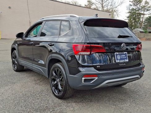 Certified 2024 Volkswagen Taos SE w/ Panoramic Sunroof Package image 8