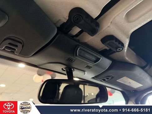 Used 2018 Jeep Wrangler Unlimited Sahara image 24